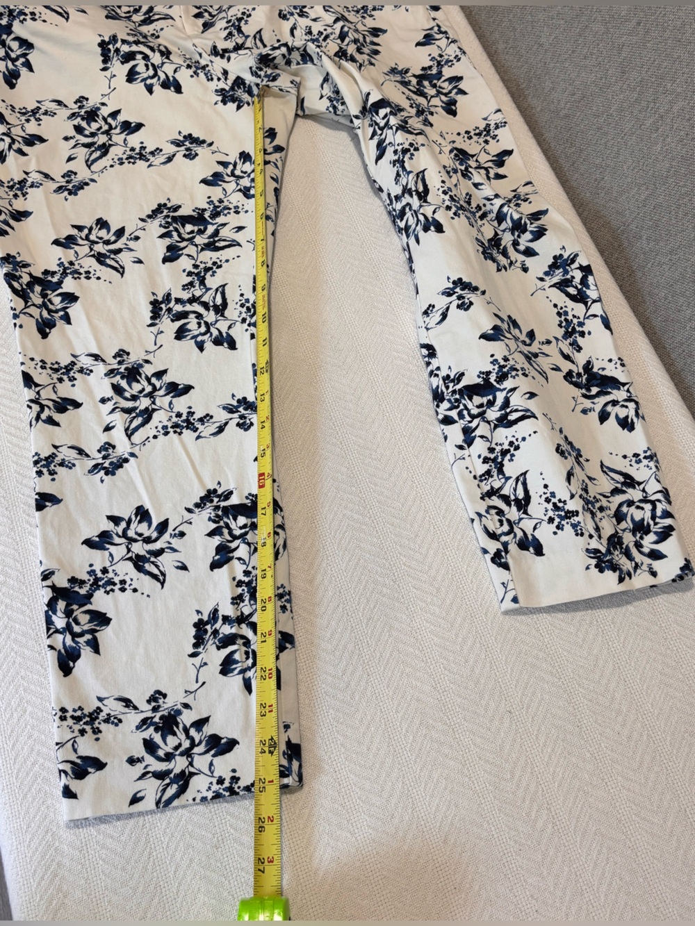 🟣GAP White and Blue Floral Cropped Pants - Picture 12 of 14